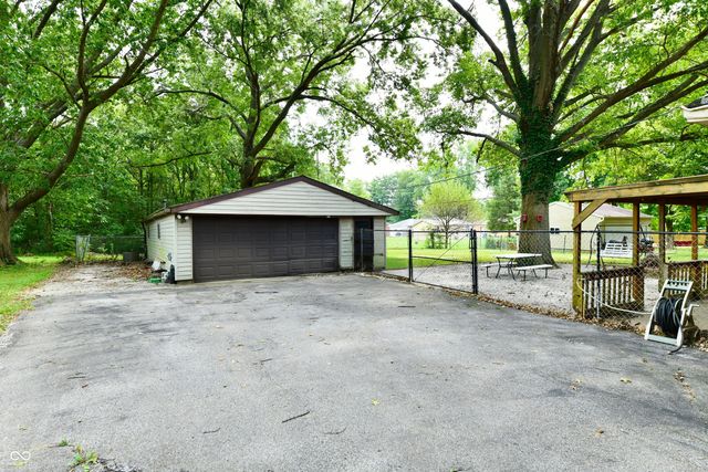2051 N Avon, Avon, IN 46123