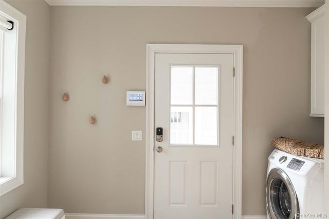 700 Gin Lane, Southold, NY 11971