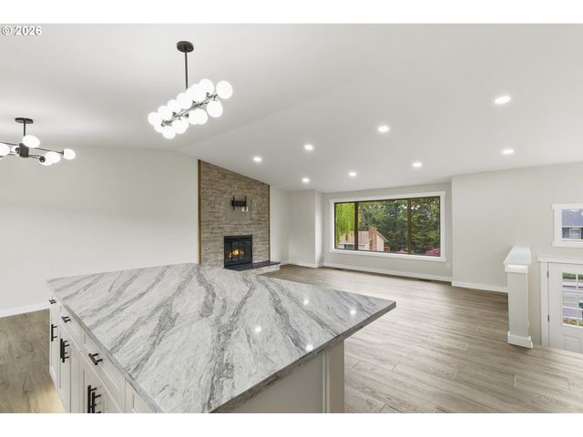 2188 Sw BINFORD LAKE Pkwy, Gresham, OR 97080