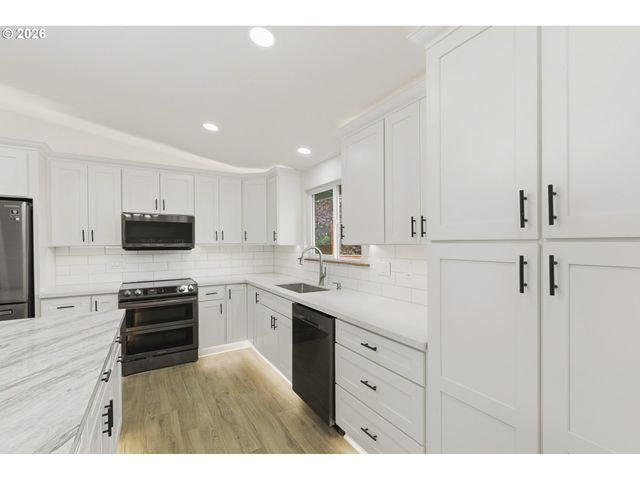 2188 Sw BINFORD LAKE Pkwy, Gresham, OR 97080