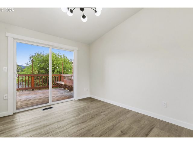 2188 Sw BINFORD LAKE Pkwy, Gresham, OR 97080