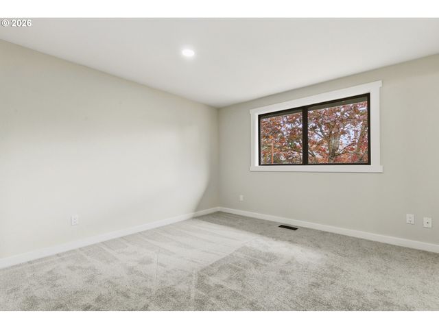 2188 Sw BINFORD LAKE Pkwy, Gresham, OR 97080
