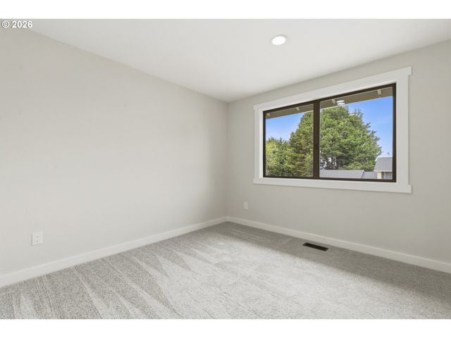 2188 Sw BINFORD LAKE Pkwy, Gresham, OR 97080