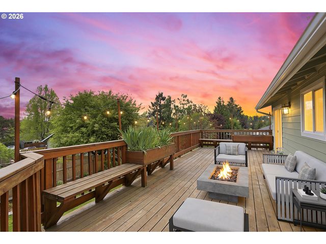 2188 Sw BINFORD LAKE Pkwy, Gresham, OR 97080