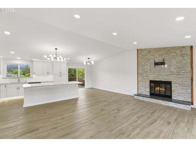 2188 Sw BINFORD LAKE Pkwy, Gresham, OR 97080