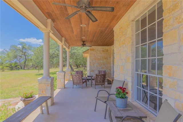 550 Hays Country Acres RD, Dripping Springs, TX 78620