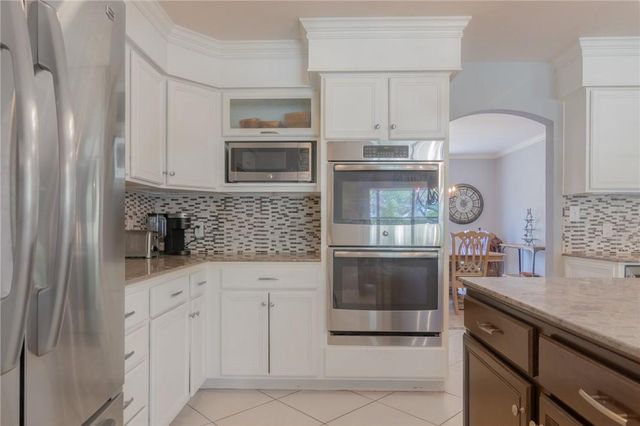 550 Hays Country Acres RD, Dripping Springs, TX 78620