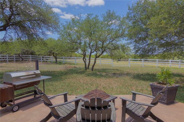 550 Hays Country Acres RD, Dripping Springs, TX 78620