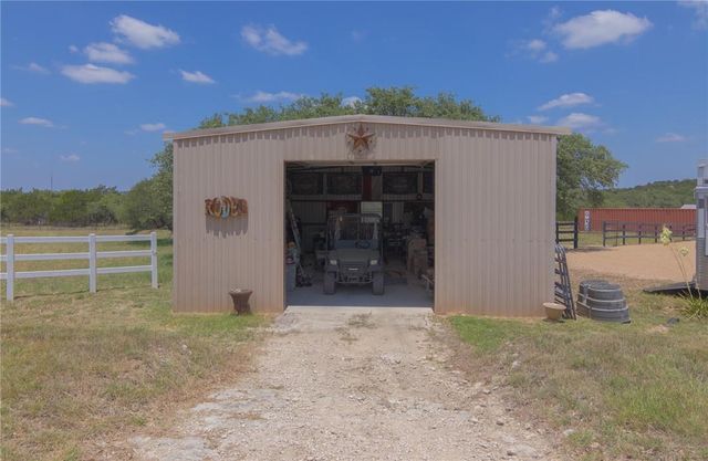 550 Hays Country Acres RD, Dripping Springs, TX 78620