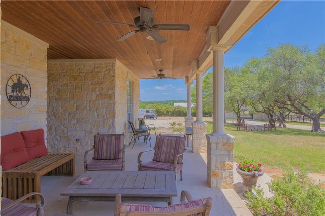 550 Hays Country Acres RD, Dripping Springs, TX 78620