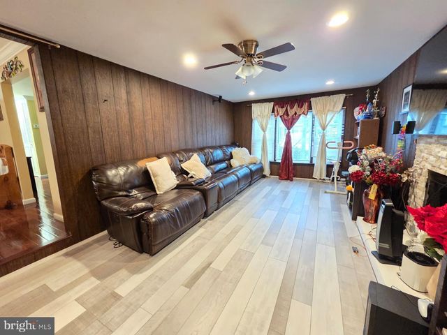 710 N ARGONNE AVE, Sterling, VA 20164