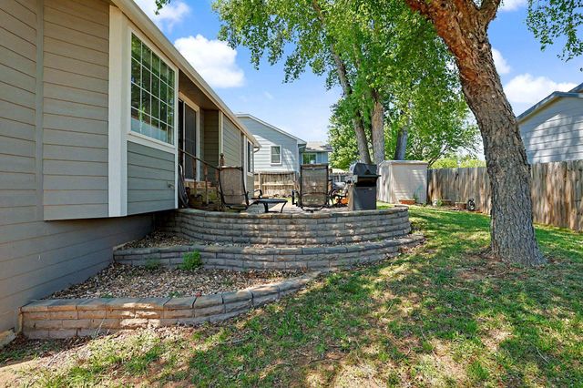 1396 E Longhorn Ct, Derby, KS 67037