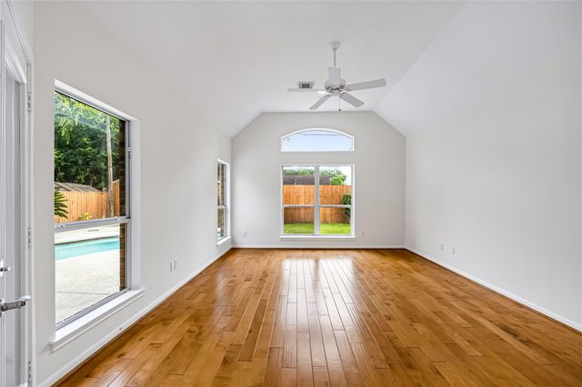 4629 Oakdale Street, Bellaire, TX 77401