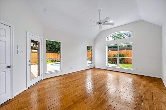 4629 Oakdale Street, Bellaire, TX 77401