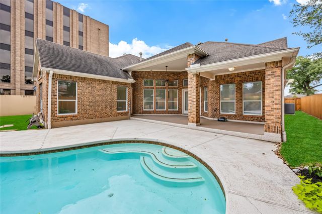 4629 Oakdale Street, Bellaire, TX 77401
