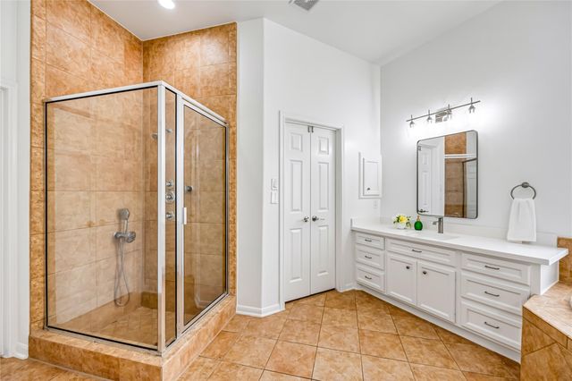 4629 Oakdale Street, Bellaire, TX 77401