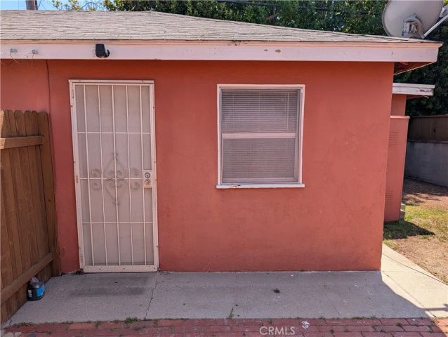 6220 S Fairfax, Los Angeles, CA 90056
