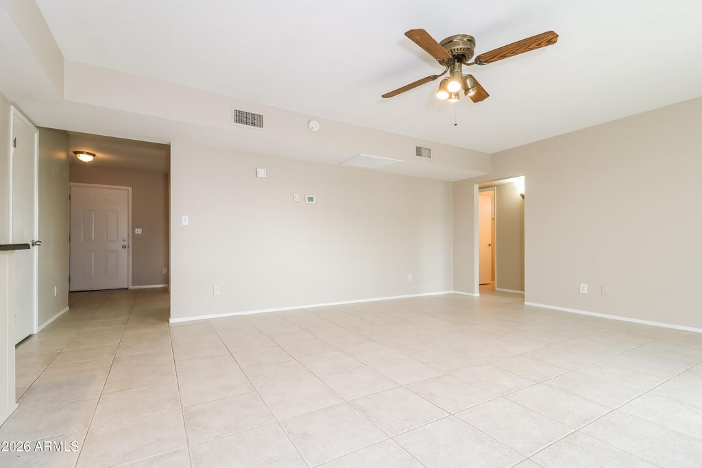 10624 N 47TH Drive, Glendale, AZ 85304 — photo 4