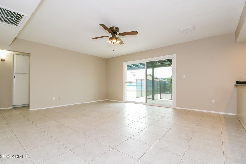 10624 N 47TH Drive, Glendale, AZ 85304 — photo 5