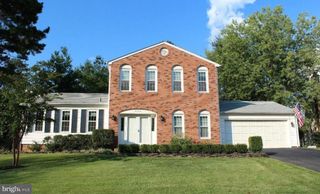 8003 LOG CABIN CT, Springfield, VA 22153