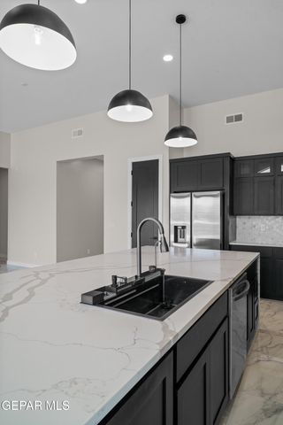 617 Lacy Oad Way, El Paso, TX 79928