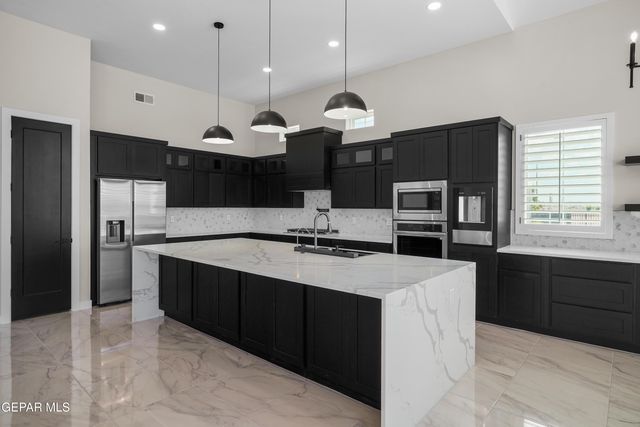 617 Lacy Oad Way, El Paso, TX 79928