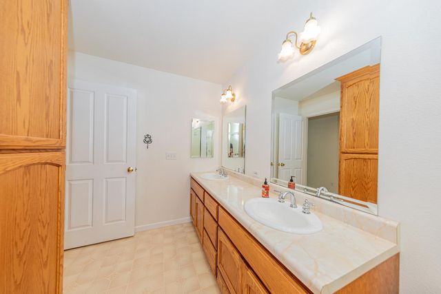 50359 Dovewood Lane, Oakhurst, CA 93644