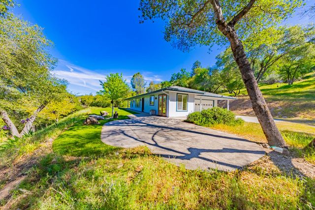 50359 Dovewood Lane, Oakhurst, CA 93644