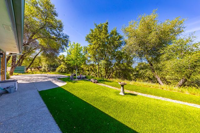 50359 Dovewood Lane, Oakhurst, CA 93644