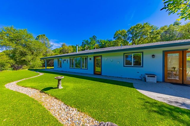 50359 Dovewood Lane, Oakhurst, CA 93644