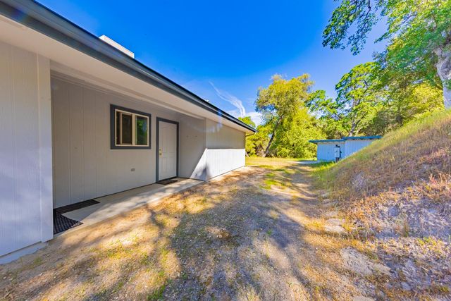 50359 Dovewood Lane, Oakhurst, CA 93644