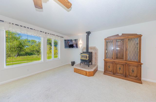 50359 Dovewood Lane, Oakhurst, CA 93644