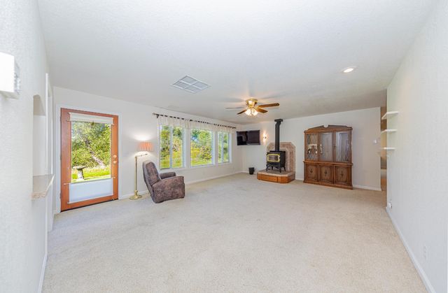 50359 Dovewood Lane, Oakhurst, CA 93644