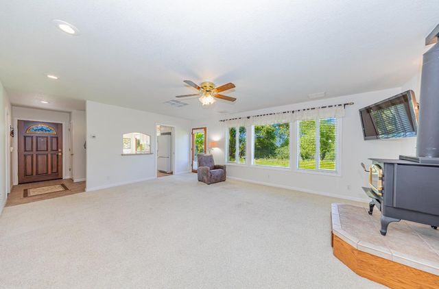 50359 Dovewood Lane, Oakhurst, CA 93644