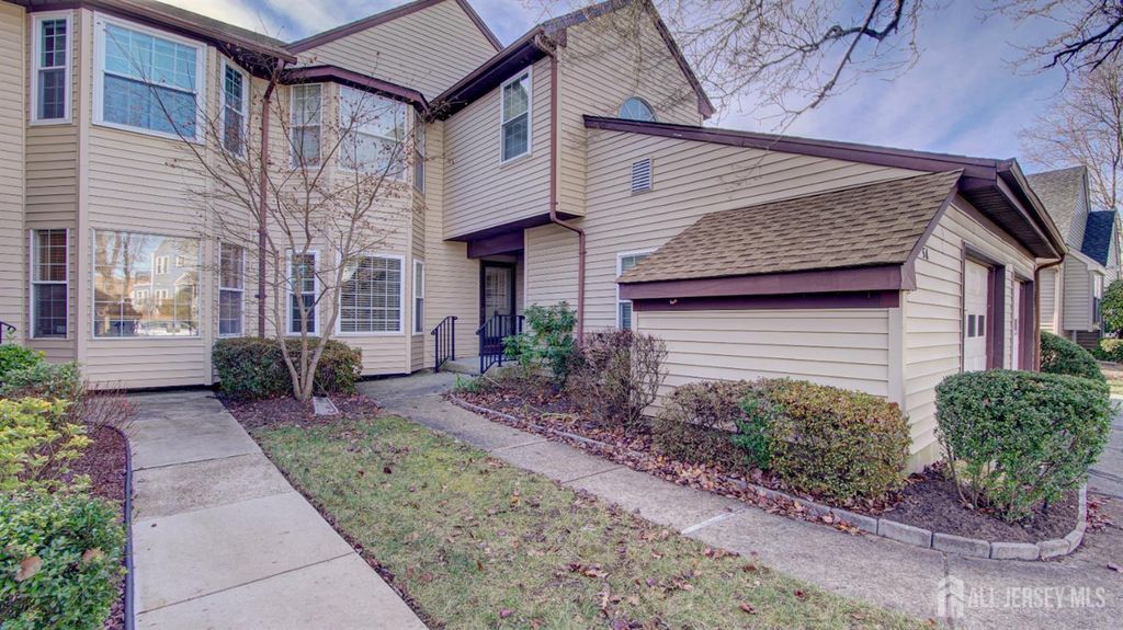 5-A Hillsborough Drive, Monroe, NJ 08831