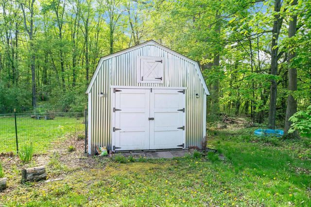 220 Twin Arch Road, Rock Tavern, NY 12575