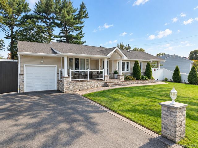 42 Blue Jay Drive, Brentwood, NY 11717