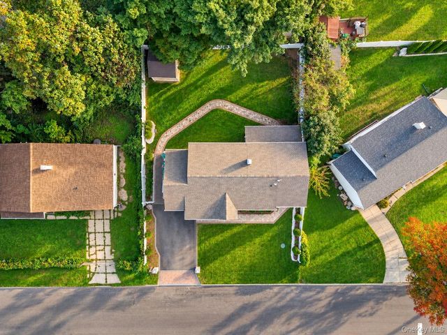 42 Blue Jay Drive, Brentwood, NY 11717