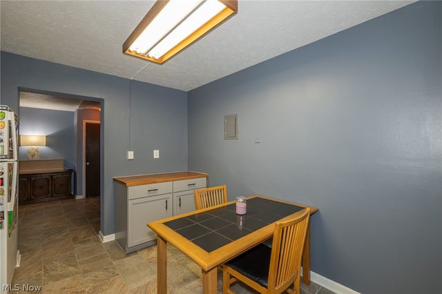 4187 Columbia Road 325, North Olmsted, OH 44070