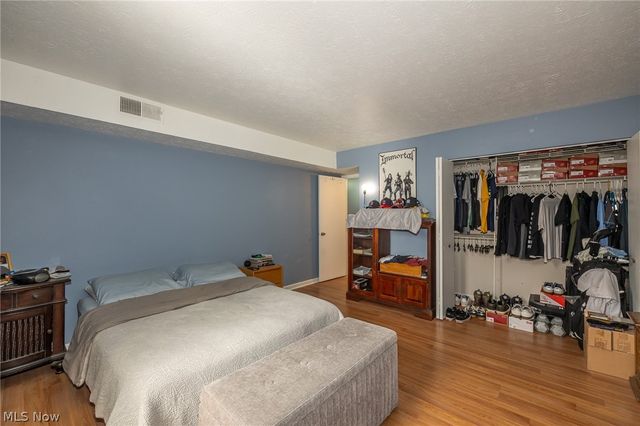 4187 Columbia Road 325, North Olmsted, OH 44070