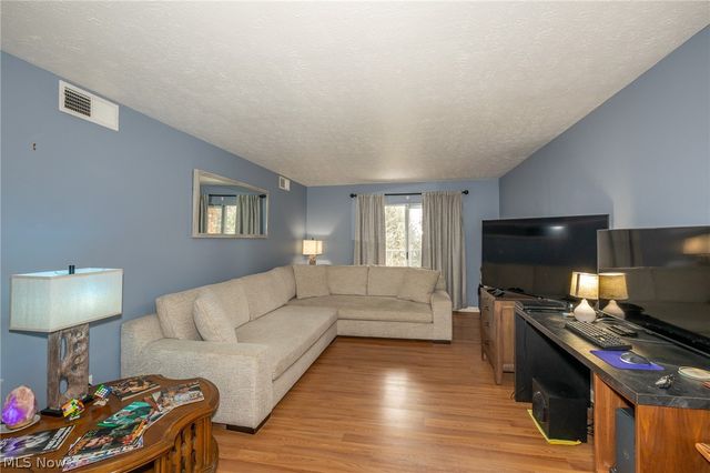 4187 Columbia Road 325, North Olmsted, OH 44070