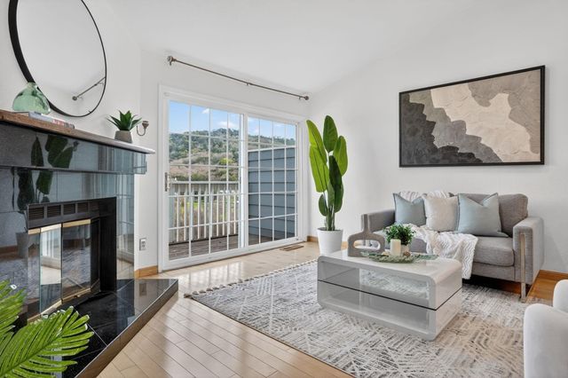 1240 1240 Copper Peak Ln, San Jose, CA 95120