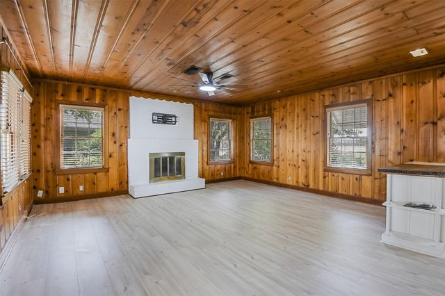 606 Bryson Street, Waxahachie, TX 75165