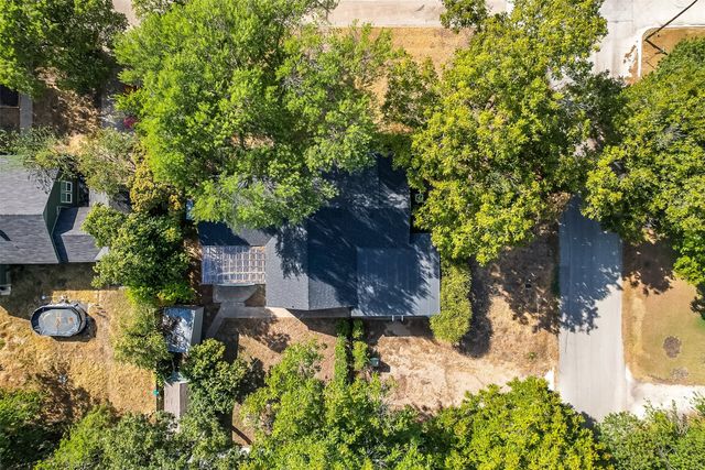 606 Bryson Street, Waxahachie, TX 75165