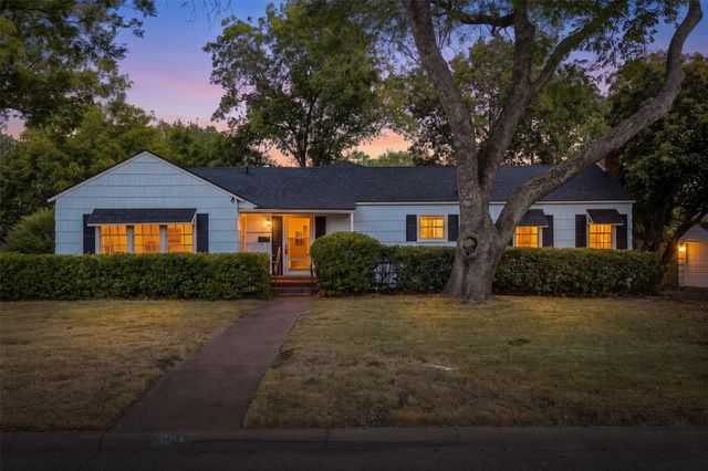 606 Bryson Street, Waxahachie, TX 75165