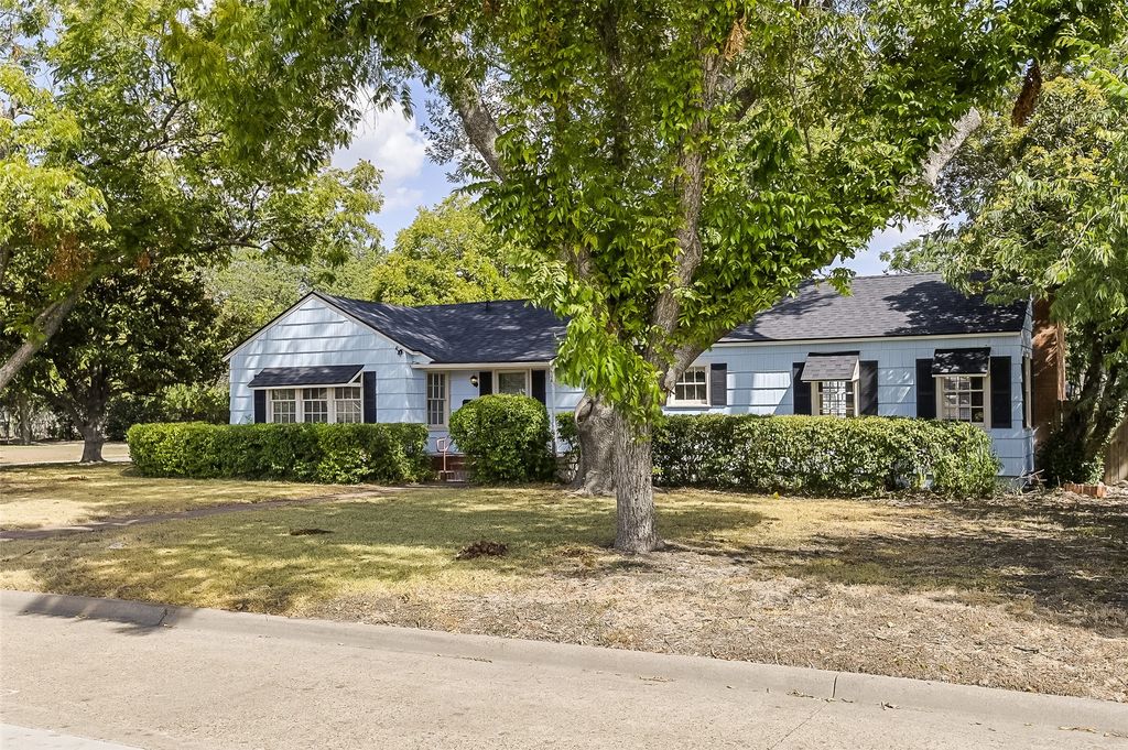 606 Bryson Street, Waxahachie, TX 75165 — photo 2