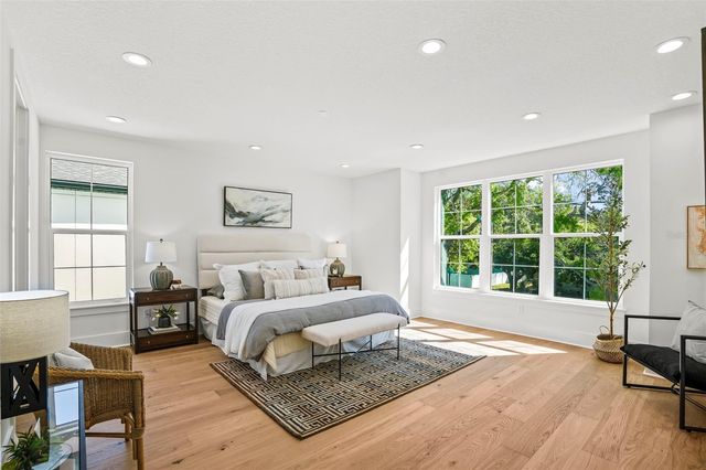 3303 IOWA, Tampa, FL 33611