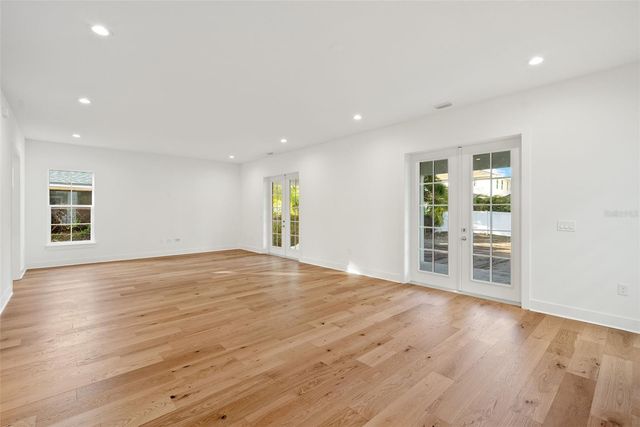 3303 IOWA, Tampa, FL 33611