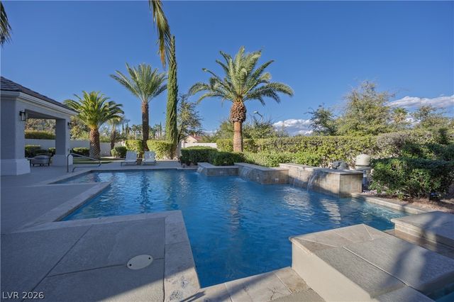 8800 Lusso Court, Las Vegas, NV 89134