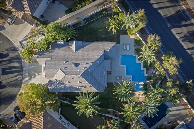 8800 Lusso Court, Las Vegas, NV 89134